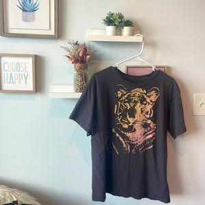Pura Vida Medium Tiger T-Shirt
